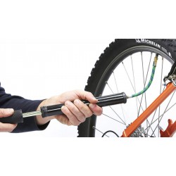 Pompe à  vélo manuelle à  double embout - 30 cm - DURCA - Gonflage - BR-890154